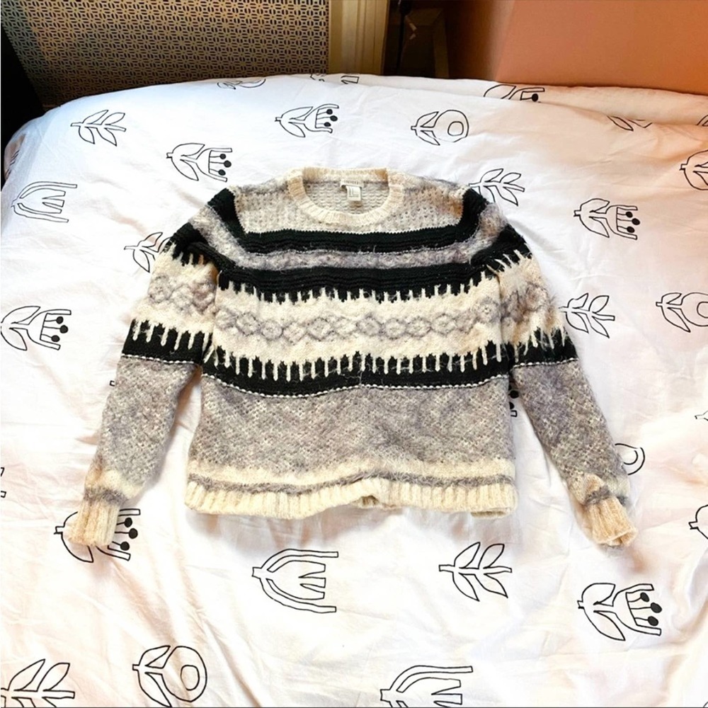Forever 21 Black and White Fuzzy Sweater